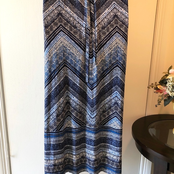 NWT Mario Serrani Maxi Dress in shades of blues and white.  Size: Large - Picture 6 of 11